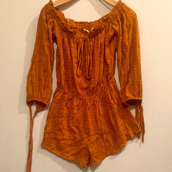NWT & NWOT Audrey 3+1 shorts Romper off shoulder - Picture 5 of 10